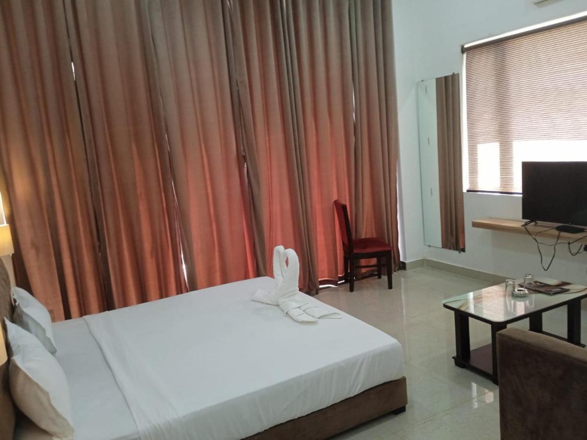 Hotel Lake View By Bookingcare Chhatarpur Exterior photo